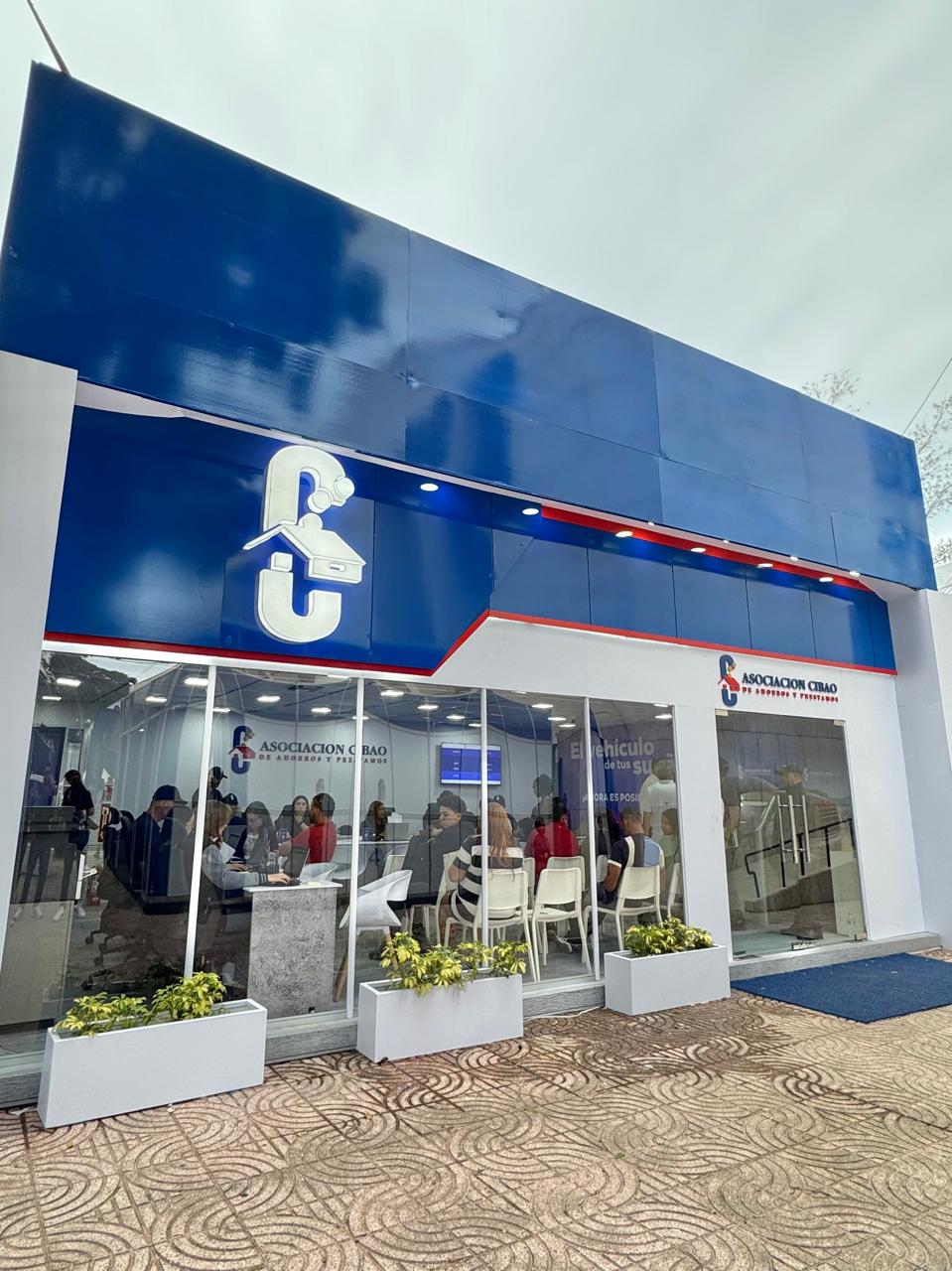 Stand exterior para feria comercial con estructura y gráfica personalizada
